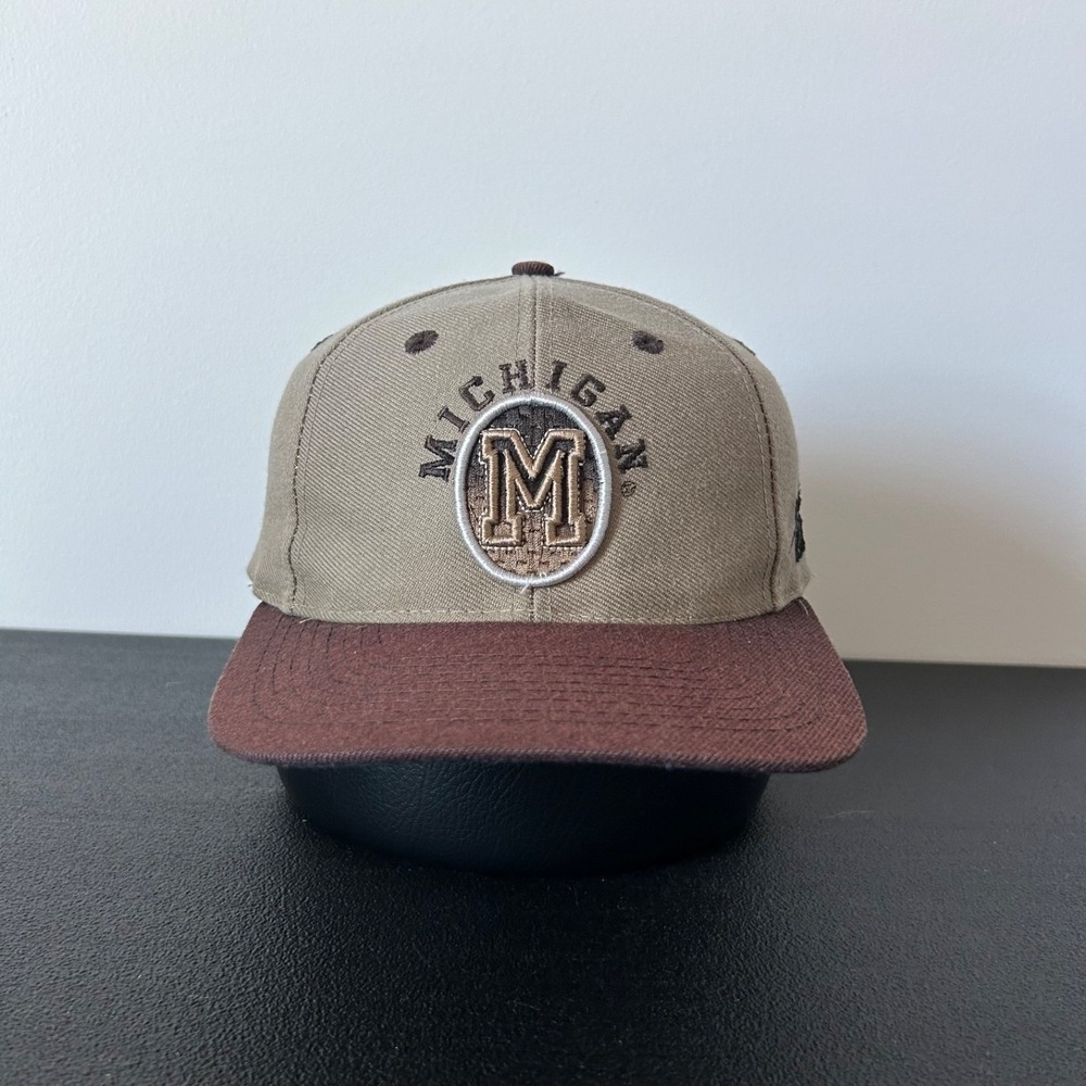 Vintage Sports Specialties Michigan Wolverines Hat Cap‎ Snap Back Adjustable Tan